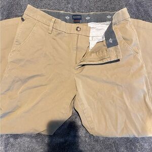 Dockers Men's Khaki Chinos